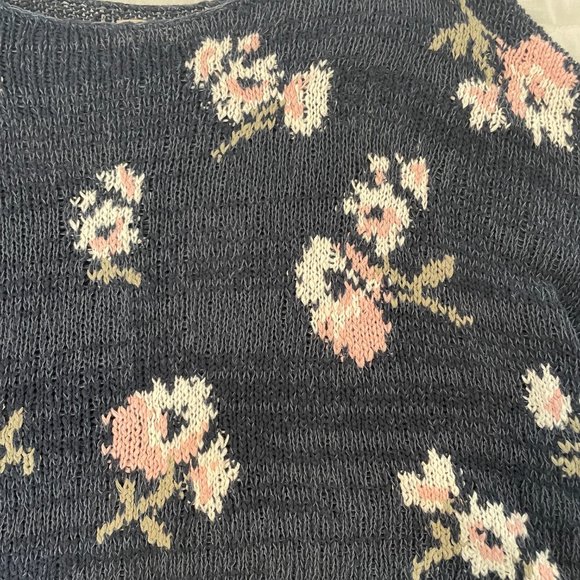 Abercrombie and Fitch Navy Floral Sweater - Picture 4 of 4